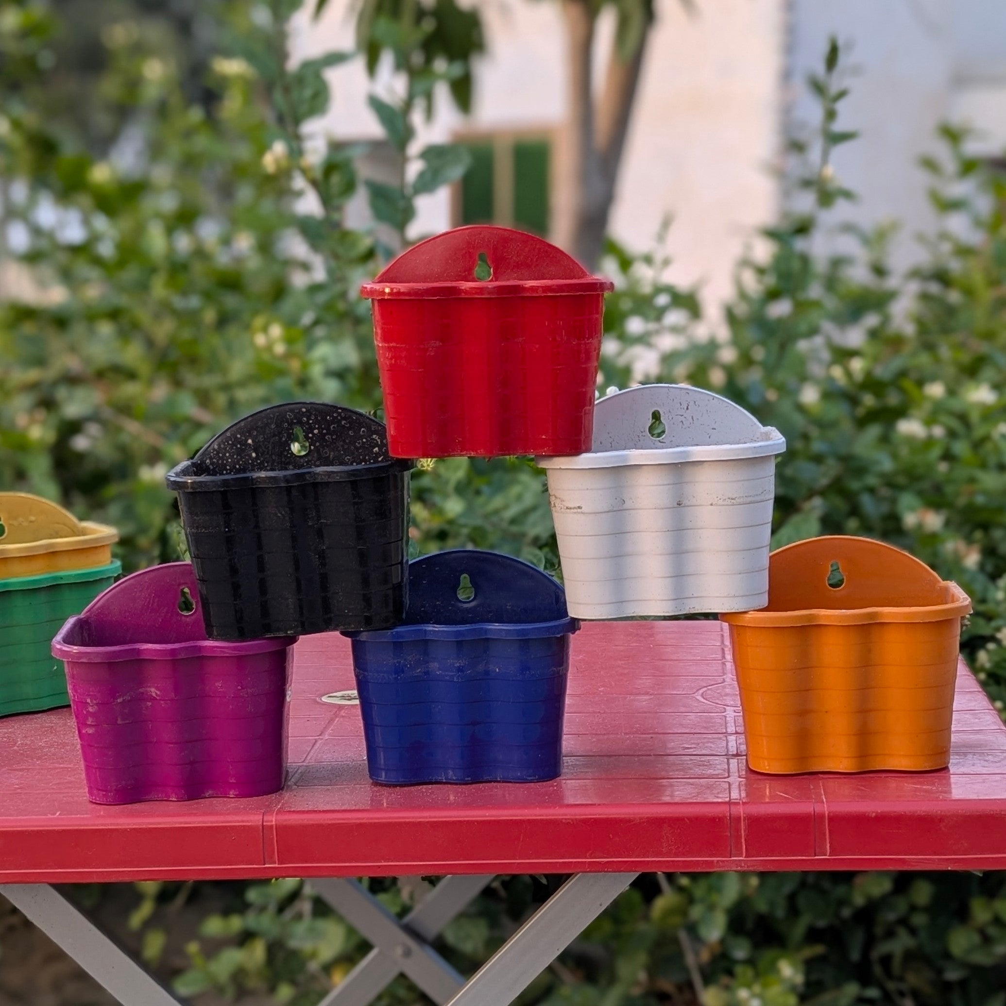 Small design wall pot's